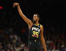 杜兰特复出首战，湖人状态火爆，连续三场30+成为焦点！