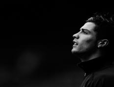 拜仁带队取胜！，哈兰德重要时刻刷新纪录气势如虹延续