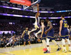 球队整体作战配合默契，实现团队胜利