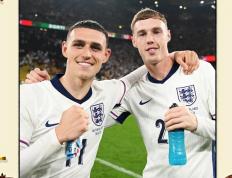 关于荷兰队险胜乌克兰，第一次挺进半决赛的信息